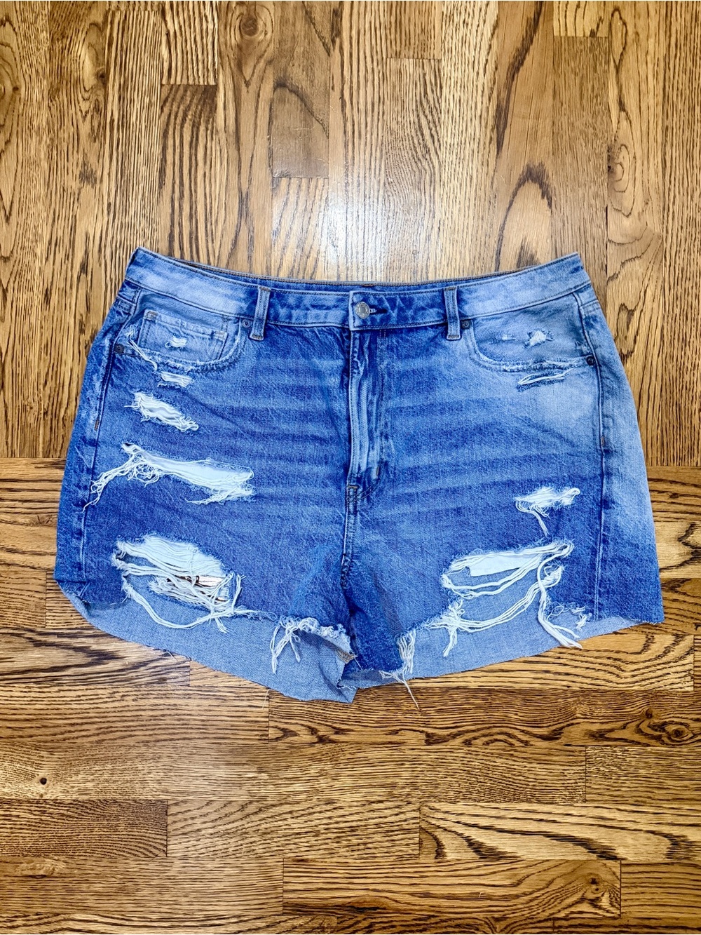 American Eagle Distressed Women's Denim Shorts Size 18